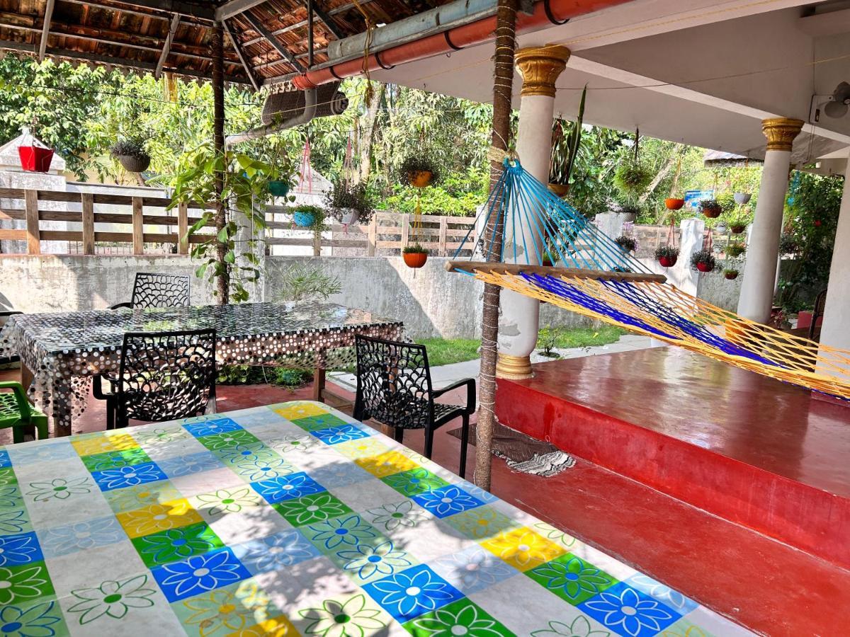 Marari Beach Cleetus Homestay 마라리쿨람 외부 사진